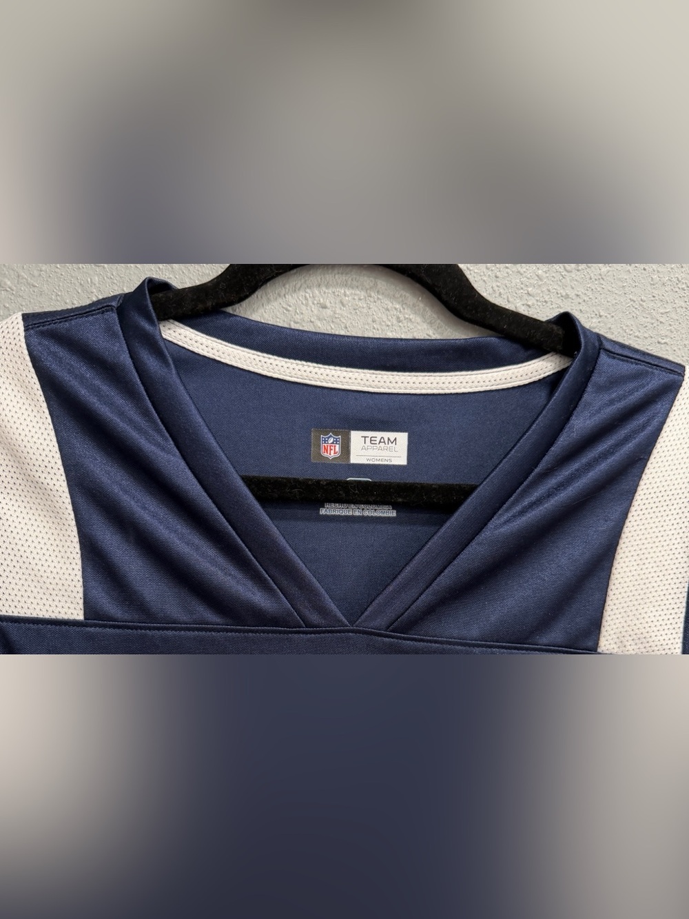 NFL Team Apparel | Women’s Seahawks V-Neck Short-Sleeve Jersey, Size M - Picture 3 of 14
